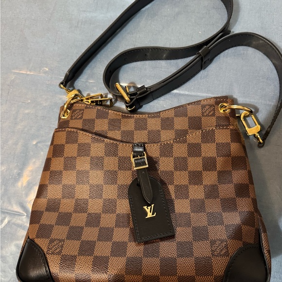 Louis Vuitton Odeon PM Crossbody - Picture 2 of 16